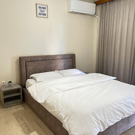 Mamour Apartment In Atene Esterno foto